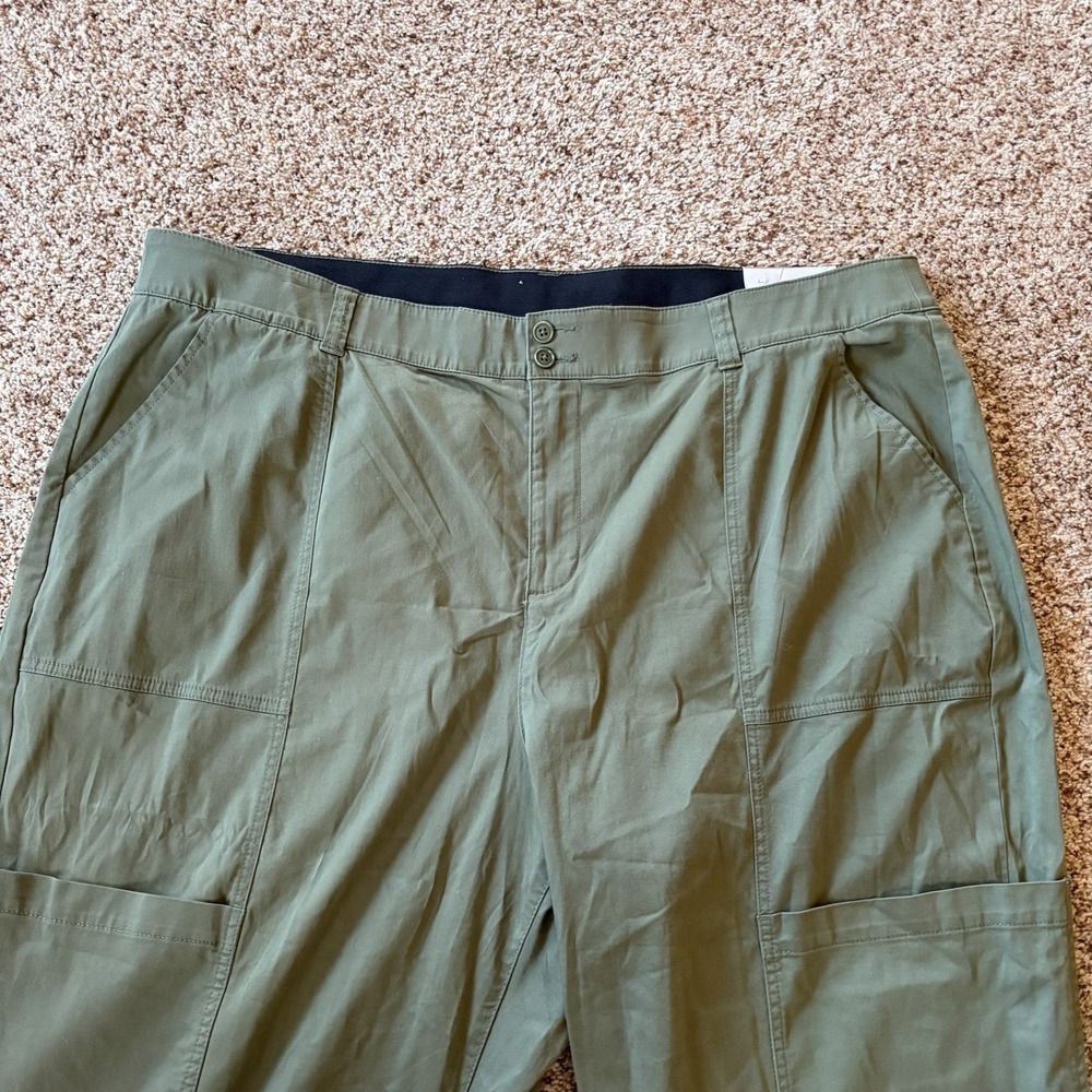 NWT! Lane Bryant Jogger CapriPants Women's Size 24 Olive Green Mid-Rise Stretch - Picture 3 of 16